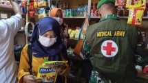 Satgas Yonif 125-Petugas Puskesmas Tingkatkan Kewaspadaan Makanan Masyarakat