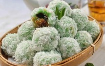 Kue Klepon bertaburan parutan kelapa (Doc: islamedia)