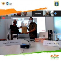 PT Jakarta Industrial Estate Pulogadung pada pada Selasa (21/7) melaksanakan webinar _Financial Planning_ dengan tema "Siapkan Kondisi Keuanganmu Menghadapi The New Normal" yang diikuti oleh ratusan partisipan dari berbagai latar belakang.
