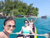 Mama-Mama Pendaki Gunung Kunjungi Pulau Macan di Kepulauan Seribu