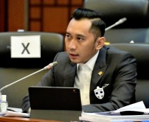 Edhie Yudhoyono Anggota DPR Fraksi Demokrat
