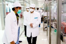 Peninjauan Laboratorium dan Fasilitas Produksi Bio Farma