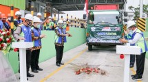 Direktur Jenderal Industri Logam, Mesin, Alat Transportasi, dan Elektronika (ILMATE) Kementerian Perindustrian, Taufiek Bawazier saat pelepasan ekspor 1.200 ton baja ke Pakistan, di kawasan industri Cikarang, Jawa Barat