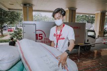 DUKUNG PENCEGAHAN COVID-19, RELAWAN GEMAS SERAHKAN 100.000 MASKER KAIN KEPADA PEMPROV DKI