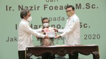 Serah terima jabatannya dengan Kepala BRG 2016-2020