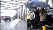 Presiden Jokowi Tinjau Sarana Terdampak Bencana Banjir di Kabupaten Banjar