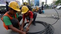 Ilustrasi PLN. (Dimas Ardian/Bloomberg via Getty Images)