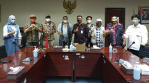 Wartawan Film Senior berdiskusi bersama Direktur Musik, Film dan Media Baru Kemendikbud Ahmad Mahendra menyoal penyelenggaraan FFI.