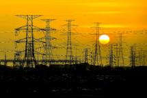Untuk mengakselerasi pengembangan smart grid harus memahami prinsip, teknologi, dan regulasi.