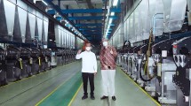 Kepala Badan Koordinasi Penanaman Modal (BKPM) Bahlil Lahadalia meresmikan perluasan pabrik PT. Indorama Synthetics