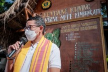 Menparekraf Sandiaga Uno Mengunjungi Desa Wisata Kembang Kuning. Desa wisata yang Berada di Kecamatan Sikur Lombok Timur, Nusa Tenggara Barat (Kemenparekraf)