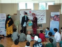 Jufi ingin anak Yatim tersenyum dengan menggandeng badut yang pandai berkelakar namun serselip pendidikan Islam