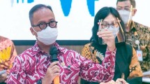 Menteri Perindustrian Agus Gumiwang Kartasasmita