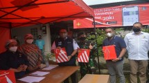 Gubernur DKI Jakarta Anies Baswedan bersama Bank DKI