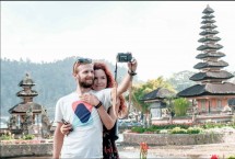 Ilustrasi Wisatawan Asing di Bali (Dok: Kemeparekraf)
