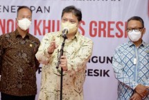 Menko Perekonimian Airlangga dan Menperin Agus Gumiwang