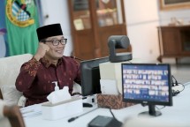 Gubernur Ridwan Kamil menuturkan Jabar tengah membangun peradaban baru melalui ekonomi kreatif dalam rangka meningkatkan kesejahteraan warga.