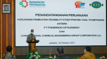 Menteri Perindustrian Agus Gumiwang Kartasasmita