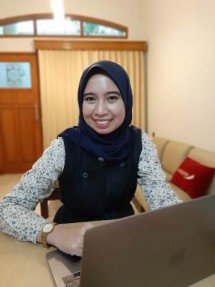 Dosen dan Peneliti Ekonomi pada Pusat Kajian Kebijakan Ekonomi Fakultas Ekonomi dan Bisnis Univeesitas Brawijaya (PPKE FEB UB) Imaninar