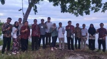 Deputi Bidang Perencanaan Penanaman Modal Kementerian Investasi Nurul Ichwan bersama Tim saat mengunjungi KEK Morotai