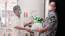 Chairman Jababeka Grup SD Darmono dan Rektor Institut Pertanian Bogor (IPB) Arief Satria