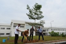 Kota Deltamas Gelar Penanaman Pohon di Cikarang Japanese School