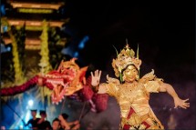 Pentas Seni dan Pameran Sastra Saraswati Sewana 2022 yang bertajuk "Nuwur Kukuwung Ranu" di Pura Segara Ulun Danu Batur, Kintamani, Kabupaten Bangli, Bali (Foto: Kemenparekraf)
