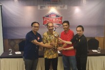 Manager Usee Sports Yohanes Indra (paling kiri), Ketua AFP Jawa Tengah (kedua dari kiri), Manager Sales Promo & Pricing Telkom Regional IV Christianus Widya Utomo (kedua dari kanan), Founder dari Futsalation Novian Fahri Siregar (paling kanan)
