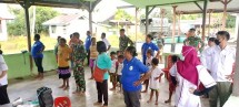 Satgas Yonif 126 KC Bersama Warga Senam Bersama Masyarakat
