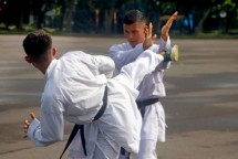 Prajurit YONIF 3 Marinir Sidoarjo Tingkatkan Beladiri Karate