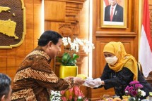 Menhan Prabowo Cocok Bersanding dengan Gub Jatim Khofifah di 2024