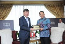 Ketua MPR RI dan Duta Besar Singapura untuk Indonesia H.E. Mr. Kwok Fook Seng 