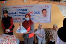 OK OCE Gelar Bazaar Sembako Murah Bantu Emak-Emak Pulogadung Jakarta
