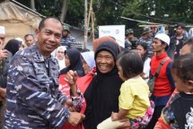 Danmenbanpur 1 Mar Bersama Satgas TNI AL Salurkan Logistik Peduli Gempa Bumi Cianjur