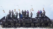 Panglima TNI Laksamana Yudo Margono Pimpin Upacara Penyematan Baret Marinir kepada Ketua MPR RI dan DPR RI