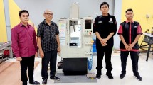 President University Transfer Teknologi CNC ke Pelajar SMK