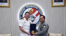 Kepala Bakamla RI Laksdya TNI Dr. Aan Kurnia Terima Kunjungan KSAL Australia