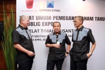 Jajaran direksi PT Pelat Timah Nusantara Tbk (Latinusa) di Jakarta Kamis (6/3/2023): foto: Latinusa