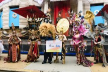 Kolaborasi SoKlin bersama Jember Fashion Carnaval dalam Indonesian Street Festival di New York, Amerika Serikat.