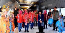 Tinjau Dekranasda Provinsi Jabar, Ibu Iriana Jokowi dan OASE KIM Motivasi Para Pelaku UMKM
