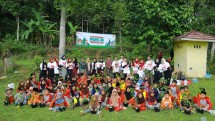 Kegiatan penanaman pohon SiCepat Ekspres bersama ISBANBAN Foundation (Istana Belajar Anak Banten) dengan melibatkan 100 siswa Pendidikan Anak Sekolah Dini (PAUD) dan Sekolah Dasar (SD) yang telah dilaksanakan pada Sabtu, (25/11) di Kampung Sanding, Desa Sindangsari, Lebak, Banten.