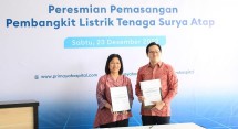Peresmian pemasangan pembangkit listrik tenaga surya pertama di Primaya Hospital Bekasi Timur yan menjadi PLTS pertama di atap rumah sakit.