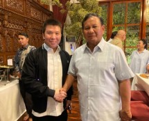 Anthony Leong bersama Prabowo Subianto di Rumah Kertanegara 14 Februari 2024 tadi malam. 