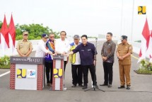 Presiden Jokowi Resmikan Jalan Akses Tol Makassar New Port