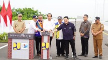 Presiden Jokowi Resmikan Jalan Akses Tol Makassar New Port 