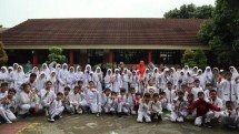 Prudential Indonesia gelar program Cha-Ching, kepada puluhan murid sekolah dasar di SDN Cipinang 01, Jakarta Timur.
