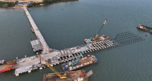 Port handover Proyek Jetty Smelter Nickel MMP di Kariangau, Kalimantan Timur. 