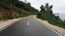 Jalan Simpang Holat - Ohoiraut di Pulau Kei Besar dan Pulau Buru