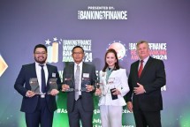 Direktur Jaringan dan Retail Banking Bank Mandiri Aquarius Rudianto mengatakan penghargaan ini merupakan komitmen Bank Mandiri dalam memberikan layanan terbaik bagi nasabah