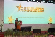 Plt. Kepala Perpusnas, E. Aminudin Aziz saat memberi sambutan di Gemilang Perpustakaan 2024.